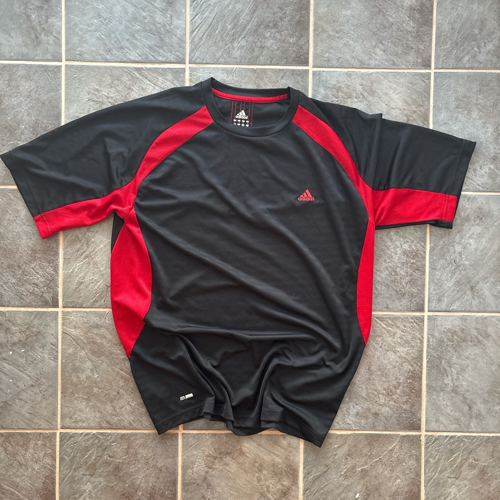Vintage Y2k adidas shirt in red
